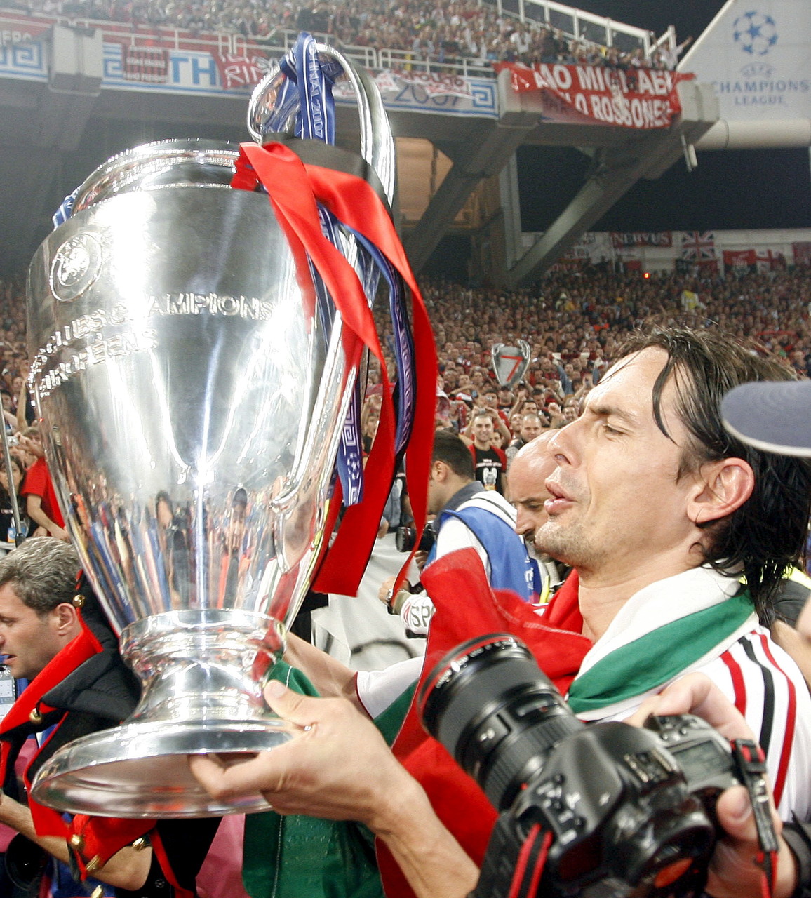 着球队的更 着球队的更