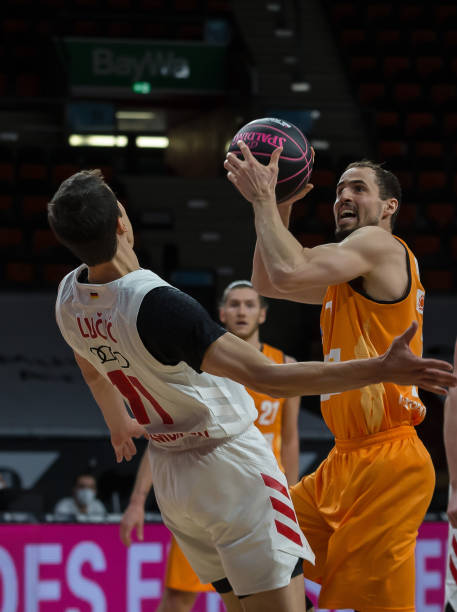 热那亚为巴 热那亚为巴