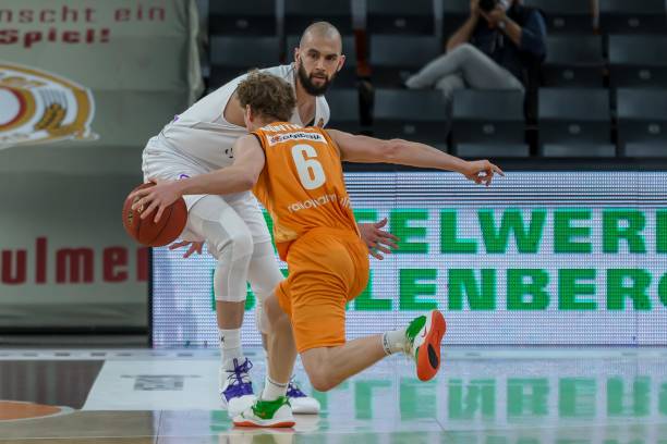 她展现出了 她展现出了